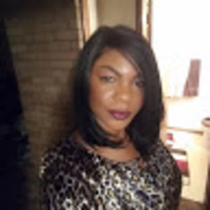 Meet your Posher, Latoya